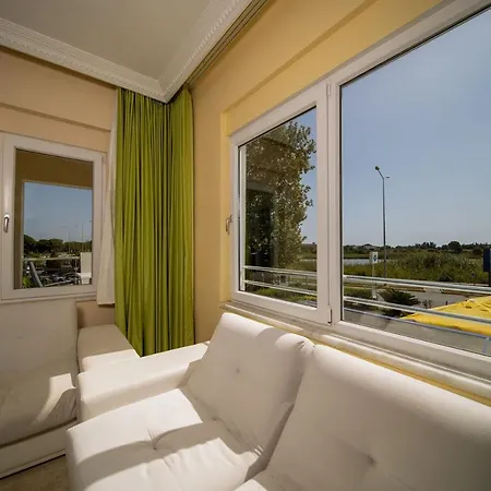 Spacious And Modern In Apartment *