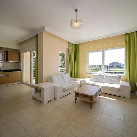 Spacious And Modern In Apartment