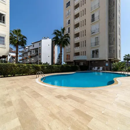 Spacious And Modern In Apartment Antalya